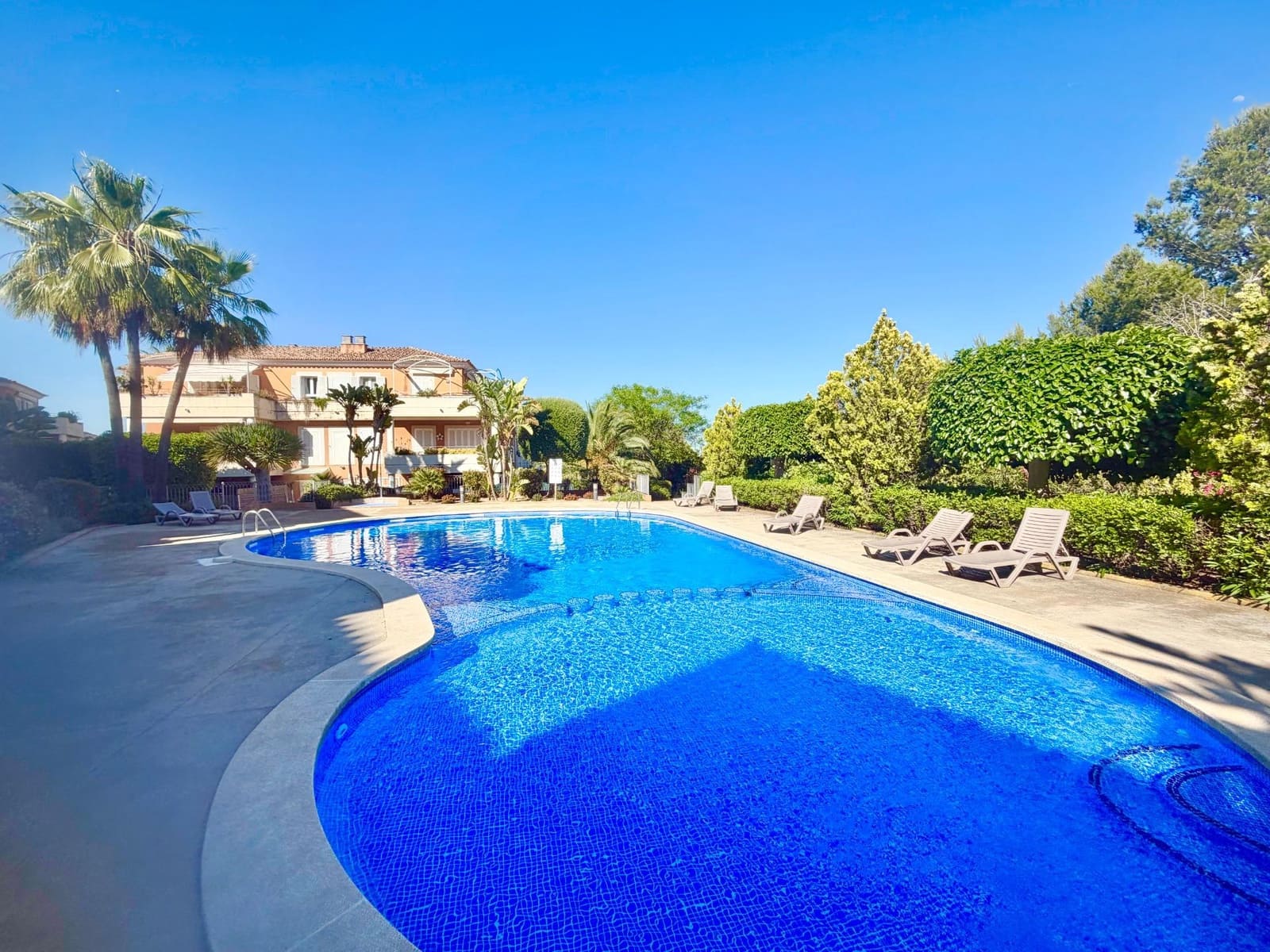 2 bedroom Flat for rent in Palma de Mallorca with pool garage - € 2,000 (Ref: 9873478)