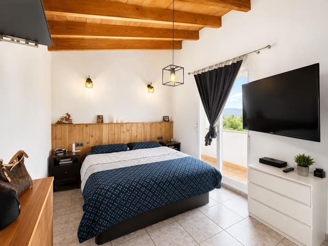 4 chambre Finca/Maison de Campagne à vendre à Sant Joan avec garage - 390 000 € (Ref: 9876385)