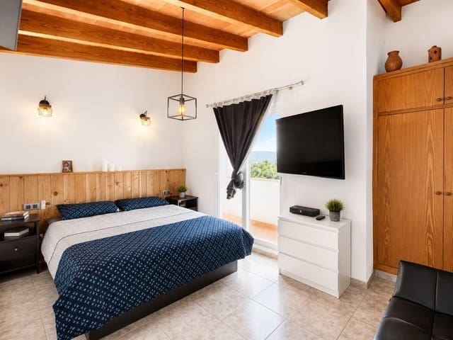 4 chambre Finca/Maison de Campagne à vendre à Sant Joan avec garage - 390 000 € (Ref: 9876385)