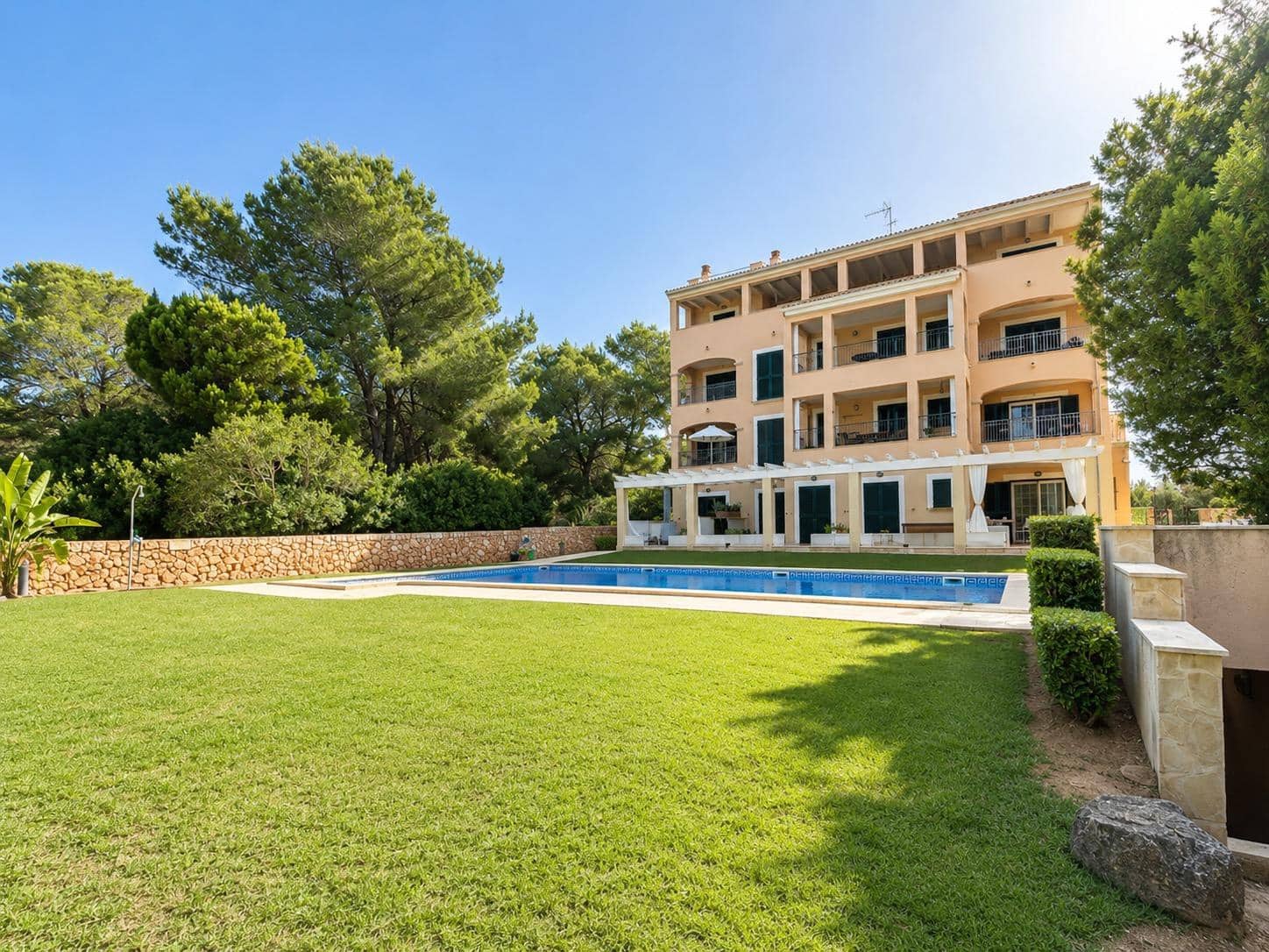 2 bedroom Flat for sale in Llucmajor with pool - € 399,000 (Ref: 9918080)