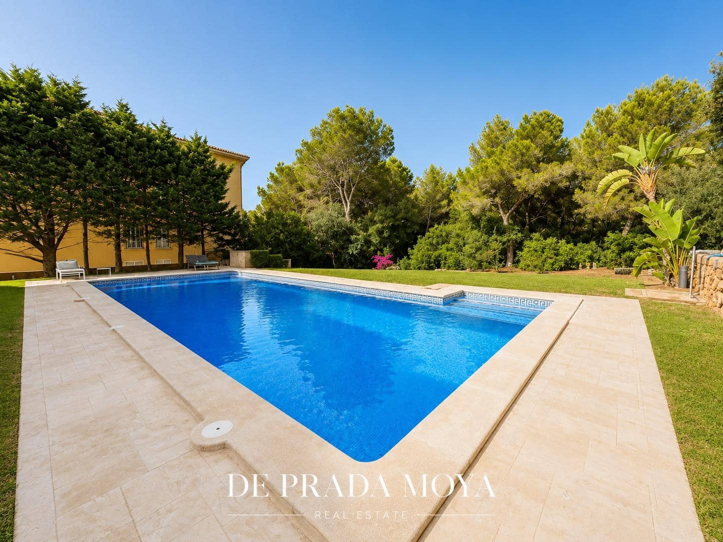 2 bedroom Flat for sale in Llucmajor with pool - € 399,000 (Ref: 9918080)