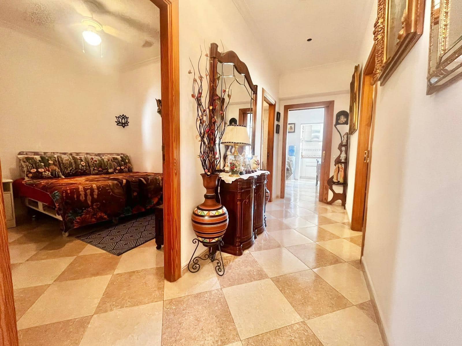 4 soveværelse Byhus til salg i Campos med garage - € 660.000 (Ref: 9924597)