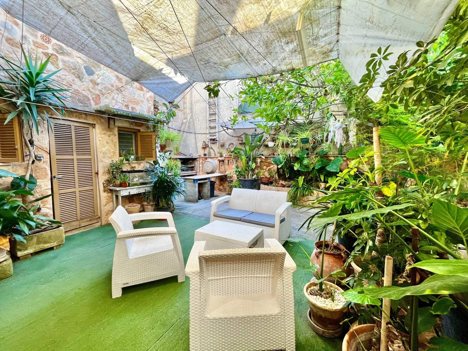 4 soveværelse Byhus til salg i Campos med garage - € 660.000 (Ref: 9924597)