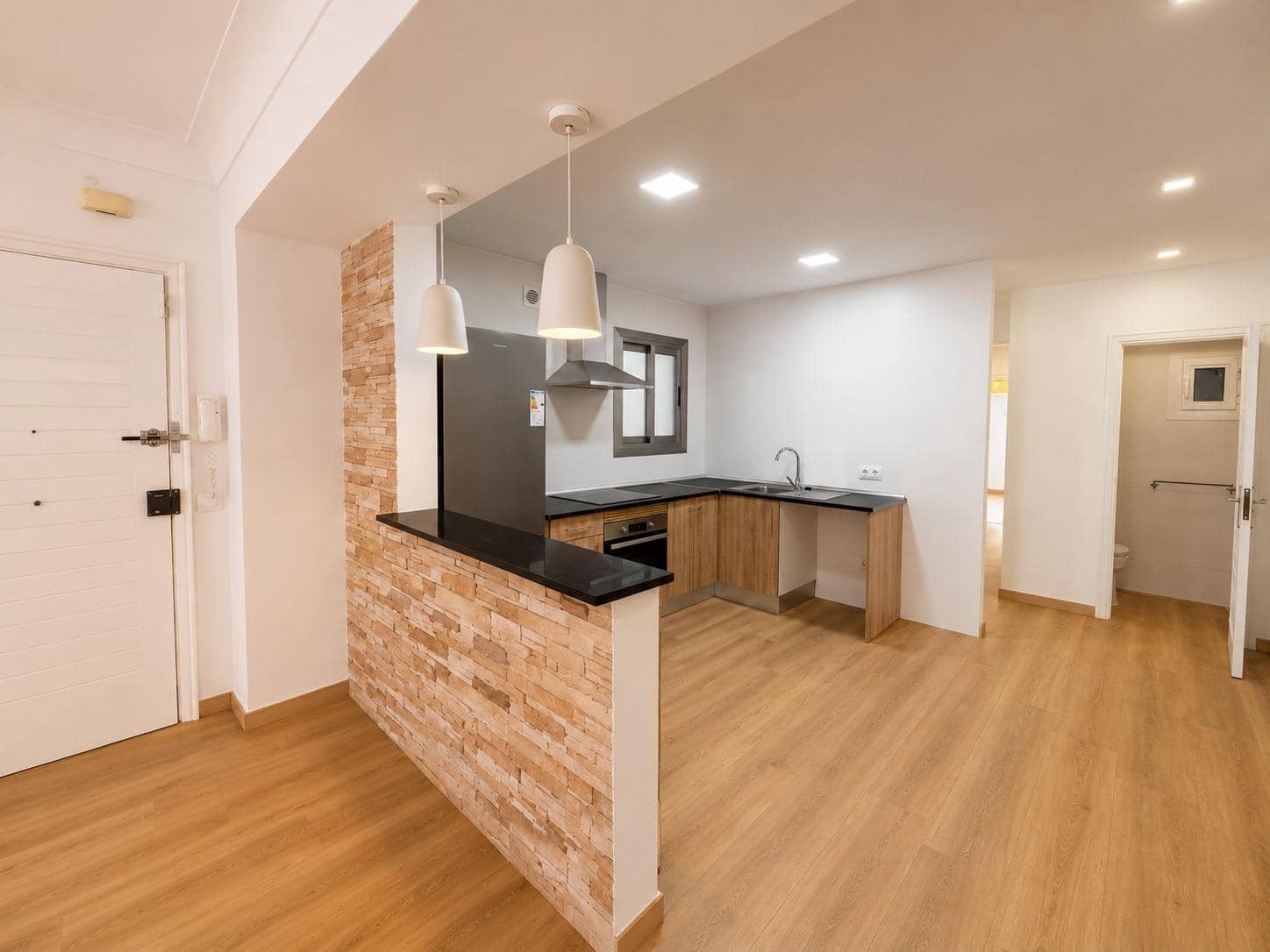3 bedroom Flat for rent in Palma de Mallorca - € 1,650 (Ref: 9929358)
