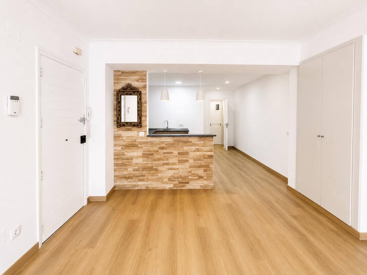 3 bedroom Flat for rent in Palma de Mallorca - € 1,650 (Ref: 9929358)