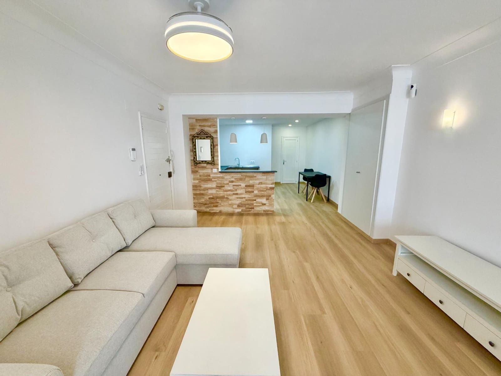 3 soverom Leilighet til leie i Palma de Mallorca - € 1 700 (Ref: 9929358)