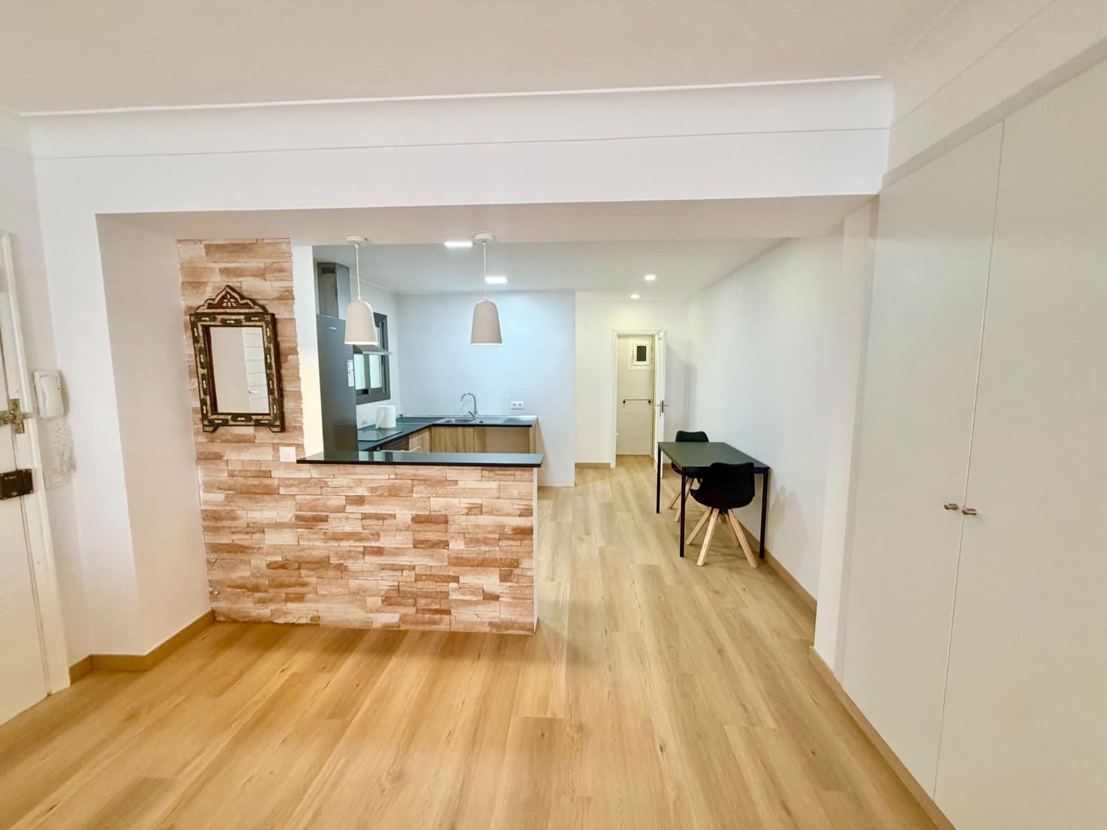 3 soverom Leilighet til leie i Palma de Mallorca - € 1 700 (Ref: 9929358)
