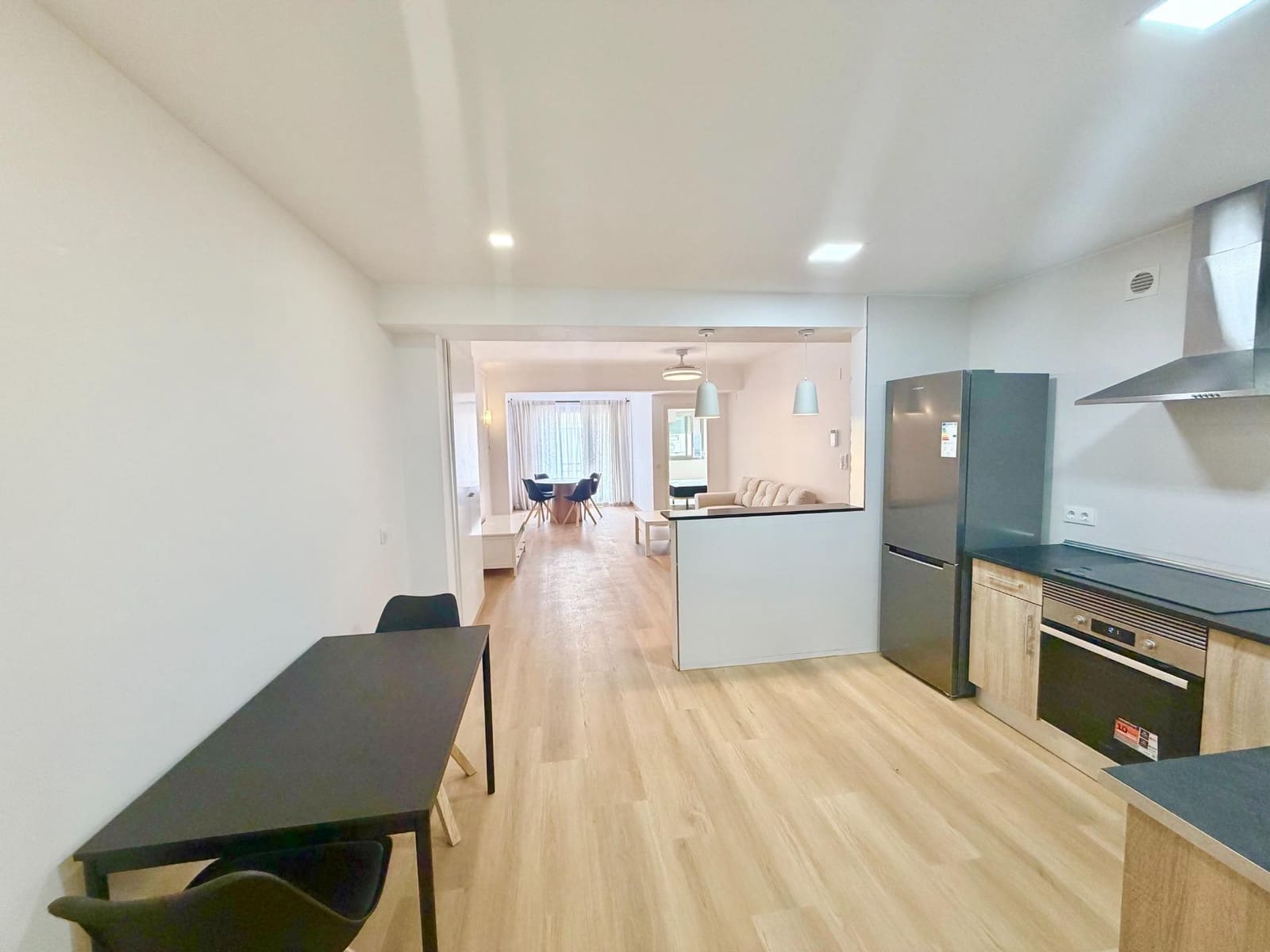 3 soverom Leilighet til leie i Palma de Mallorca - € 1 700 (Ref: 9929358)