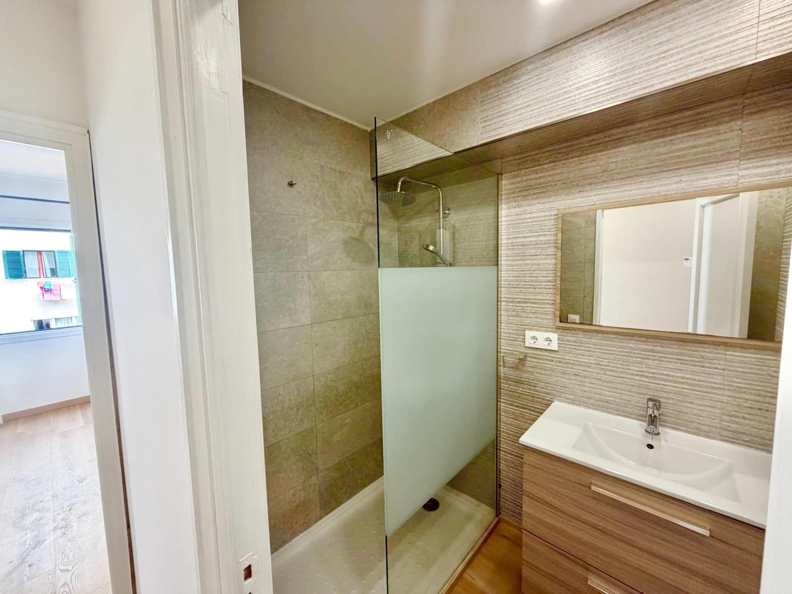 3 soverom Leilighet til leie i Palma de Mallorca - € 1 700 (Ref: 9929358)