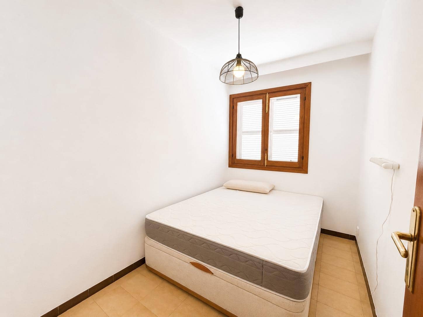 4 quarto Apartamento para arrendar em Palma de Mallorca - 1 750 € (Ref: 9945698)