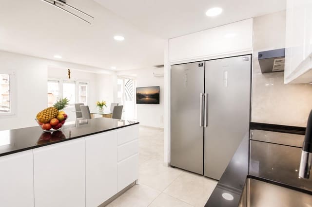 3 bedroom Flat for sale in Santa Catalina, Palma de Mallorca - € 365,000 (Ref: 9959760)