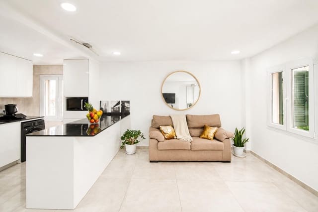 3 bedroom Flat for sale in Santa Catalina, Palma de Mallorca - € 365,000 (Ref: 9959760)