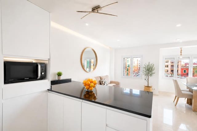 3 bedroom Flat for sale in Santa Catalina, Palma de Mallorca - € 365,000 (Ref: 9959760)