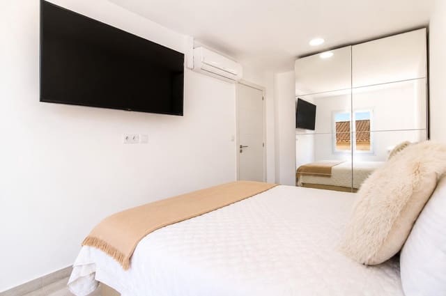 3 bedroom Flat for sale in Santa Catalina, Palma de Mallorca - € 365,000 (Ref: 9959760)