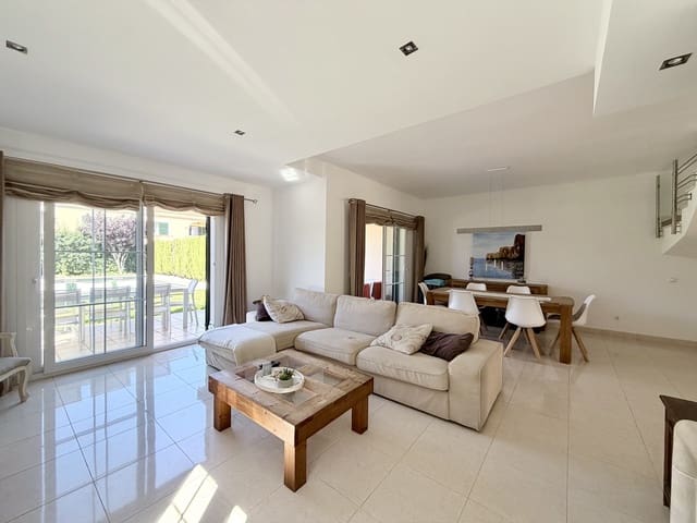 3 quarto Moradia em Banda para venda em Puig de Ros, Llucmajor com piscina garagem - 1 040 000 € (Ref: 10124549)