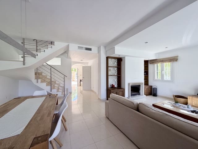 3 quarto Moradia em Banda para venda em Puig de Ros, Llucmajor com piscina garagem - 1 040 000 € (Ref: 10124549)