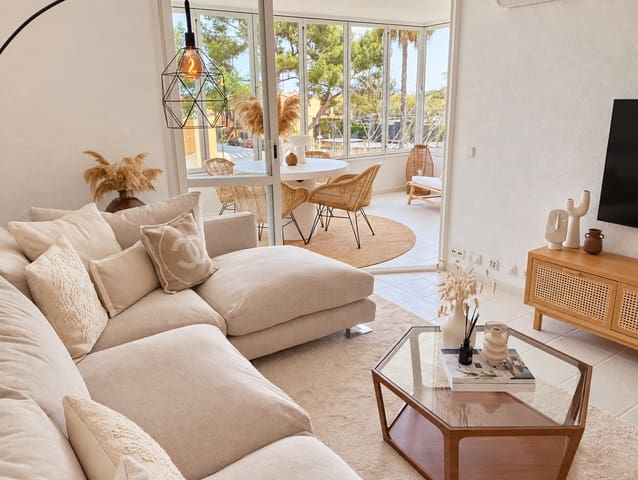 2 slaapkamer Appartement te koop in Puerto Portals, Calvià met zwembad - € 929.000 (Ref: 10168885)
