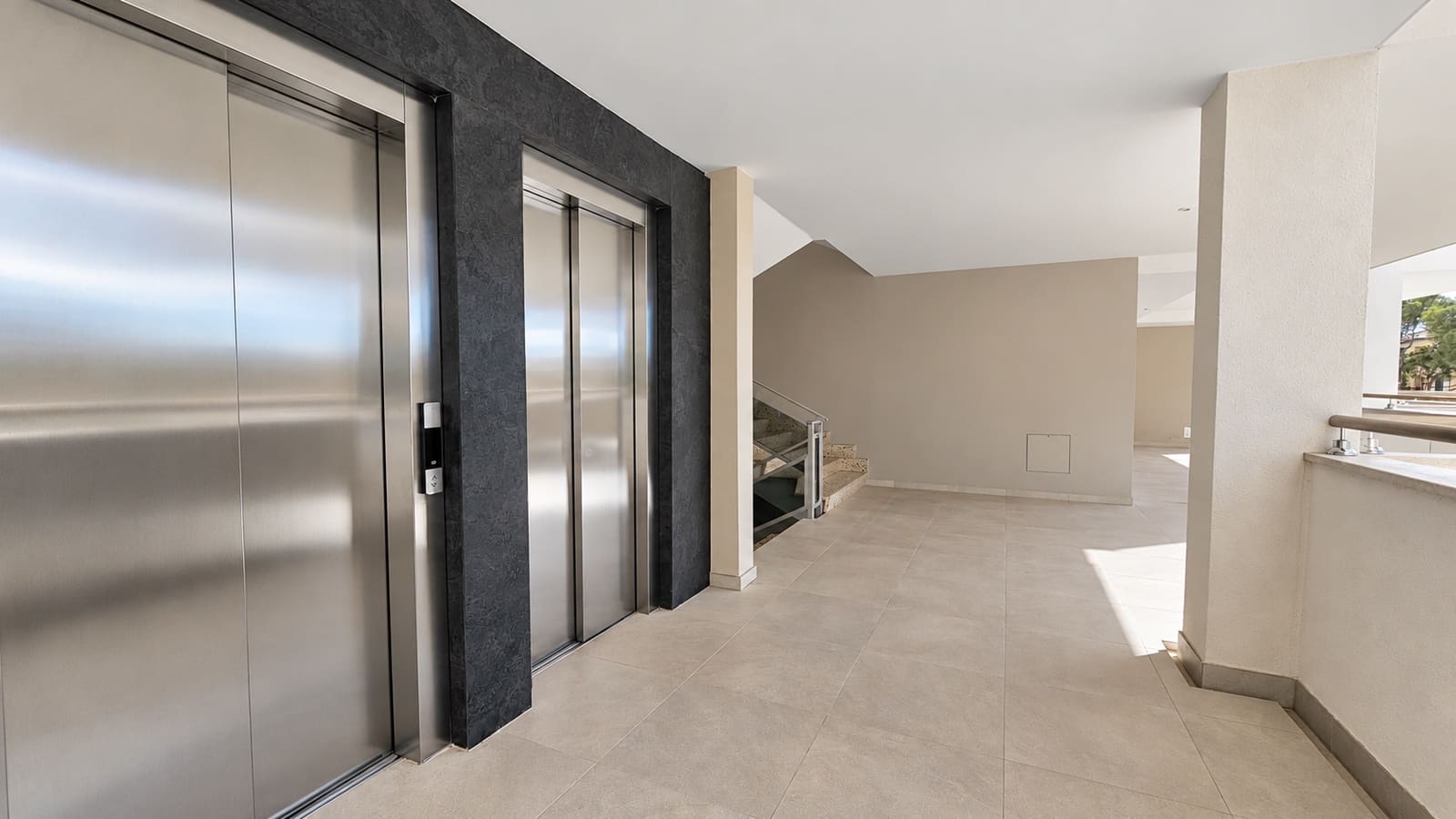 2 bedroom Apartment for sale in Puerto Portals with pool - € 929,000 (Ref: 10168885)
