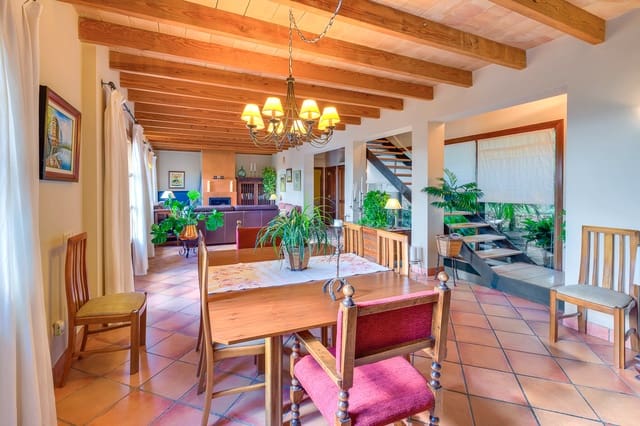 6 bedroom Finca/Country House for sale in Alaró with pool garage - € 3,800,000 (Ref: 7402036)