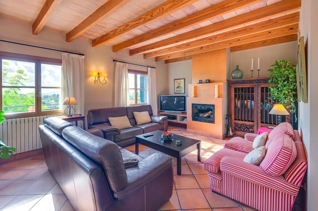 6 bedroom Finca/Country House for sale in Alaró with pool garage - € 3,800,000 (Ref: 7402036)