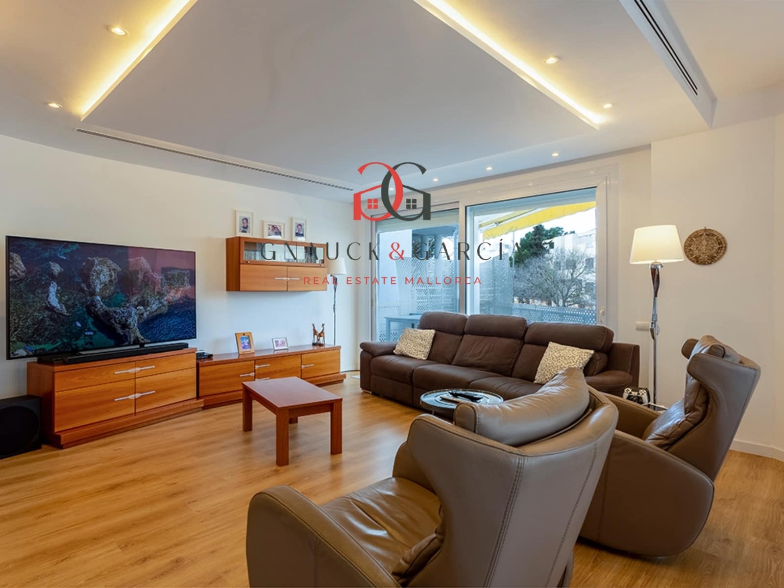 6 slaapkamer Huis te koop in Son Veri Nou met zwembad garage - € 1.190.000 (Ref: 7433321)