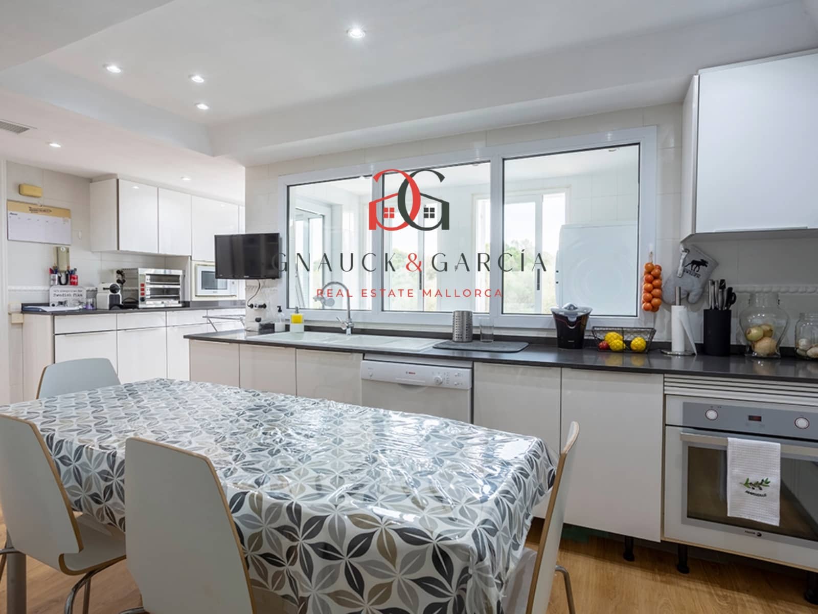 6 slaapkamer Huis te koop in Son Veri Nou met zwembad garage - € 1.190.000 (Ref: 7433321)