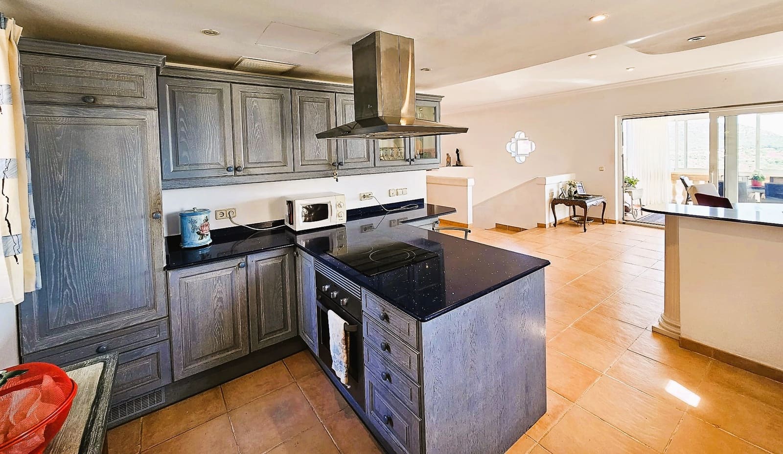 3 bedroom Villa for sale in Santa Ponsa with pool garage - € 1,750,000 (Ref: 7508354)