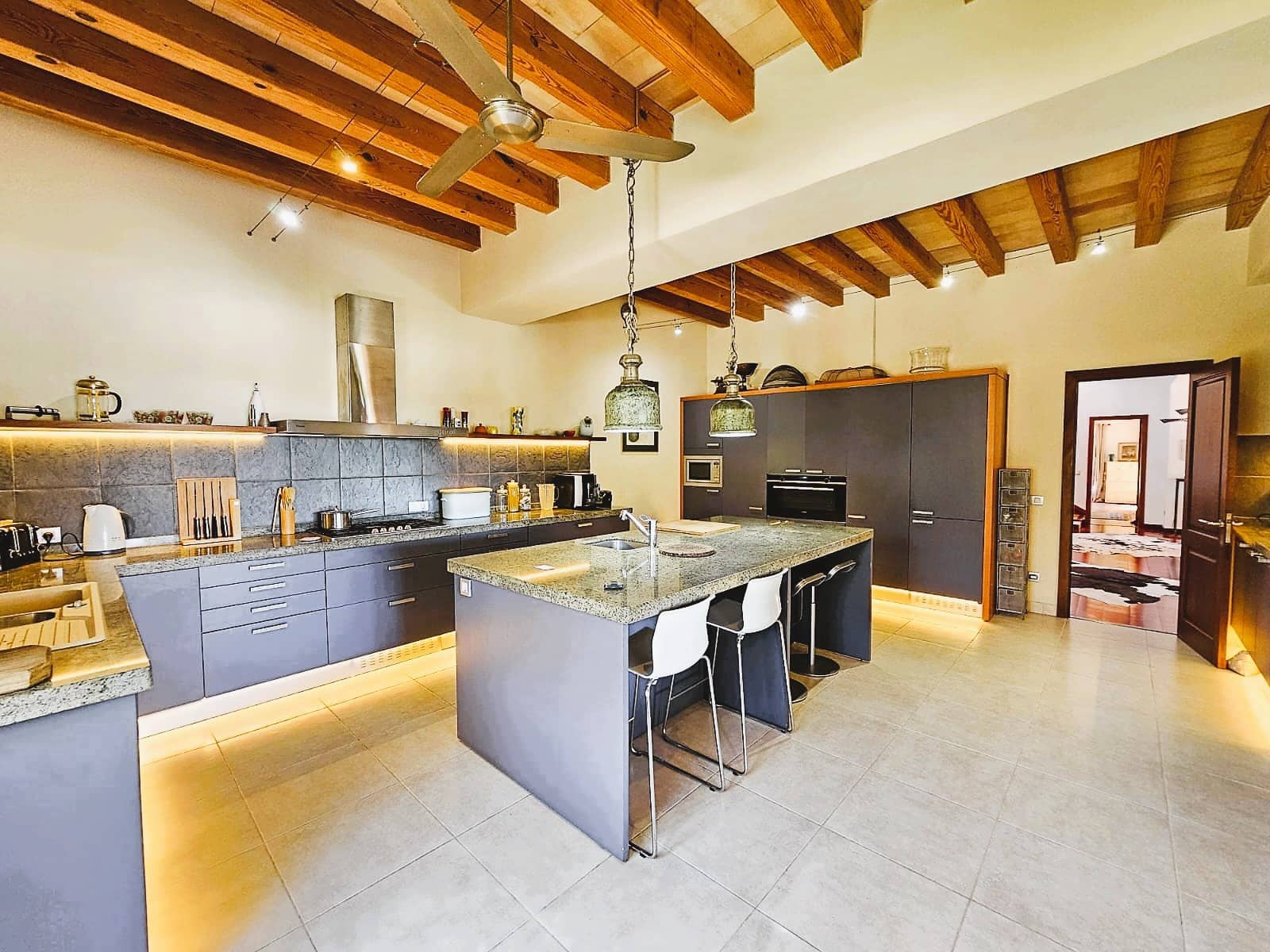 Finca/Casa Rural de 6 habitaciones en Santanyí en venta con piscina garaje - 3.200.000 € (Ref: 7528738)