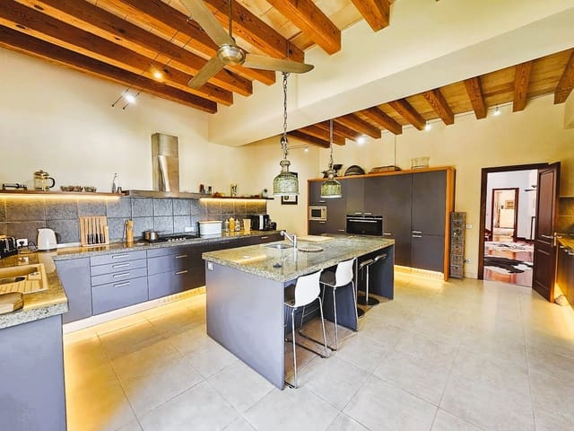 Finca/Casa Rural de 6 habitaciones en Santanyí en venta con piscina garaje - 3.200.000 € (Ref: 7528738)