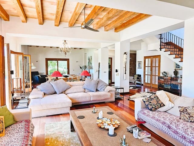 Finca/Casa Rural de 6 habitaciones en Santanyí en venta con piscina garaje - 3.200.000 € (Ref: 7528738)