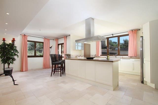 6 Zimmer Finca/Landgut zu verkaufen in Santa María del Camí mit Pool Garage - 2.895.000 € (Ref: 7938740)