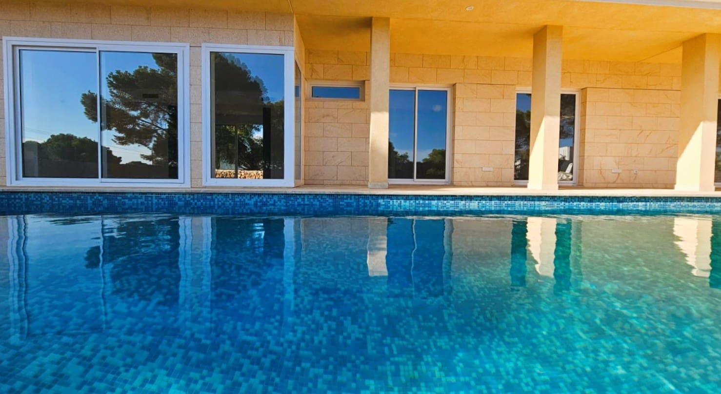 4 bedroom Villa for sale in Cala Pi with pool garage - € 950,000 (Ref: 8543240)