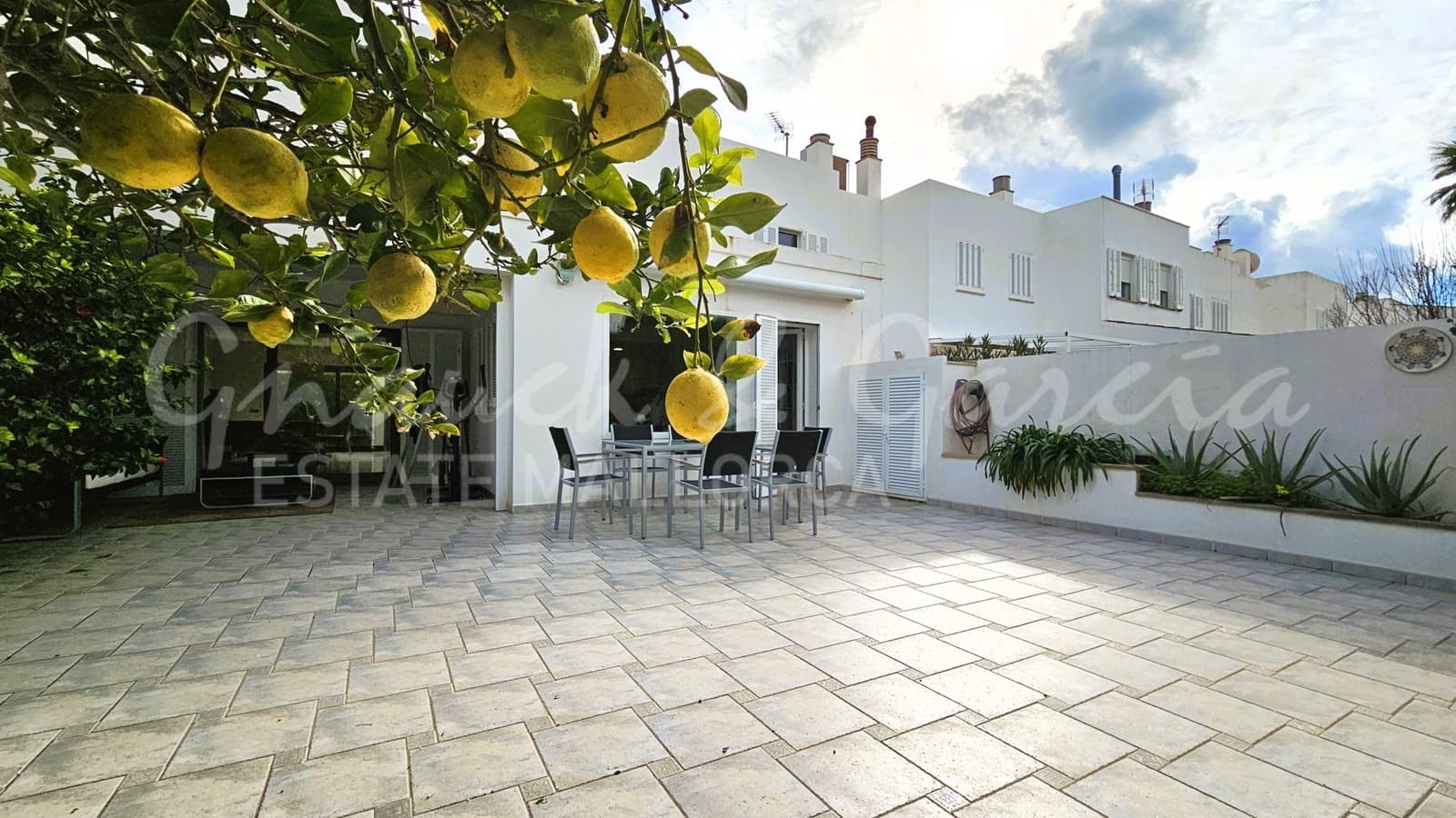 5 slaapkamer Halfvrijstaande villa te koop in Son Veri Nou met garage - € 770.000 (Ref: 8780906)