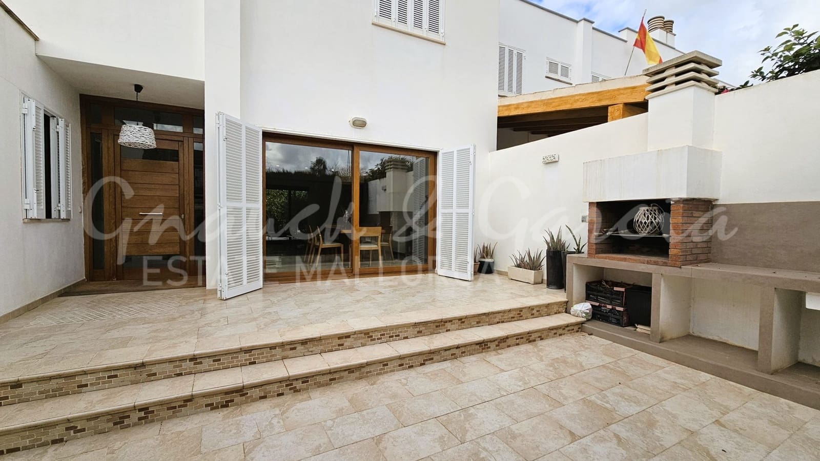 5 slaapkamer Halfvrijstaande villa te koop in Son Veri Nou met garage - € 770.000 (Ref: 8780906)