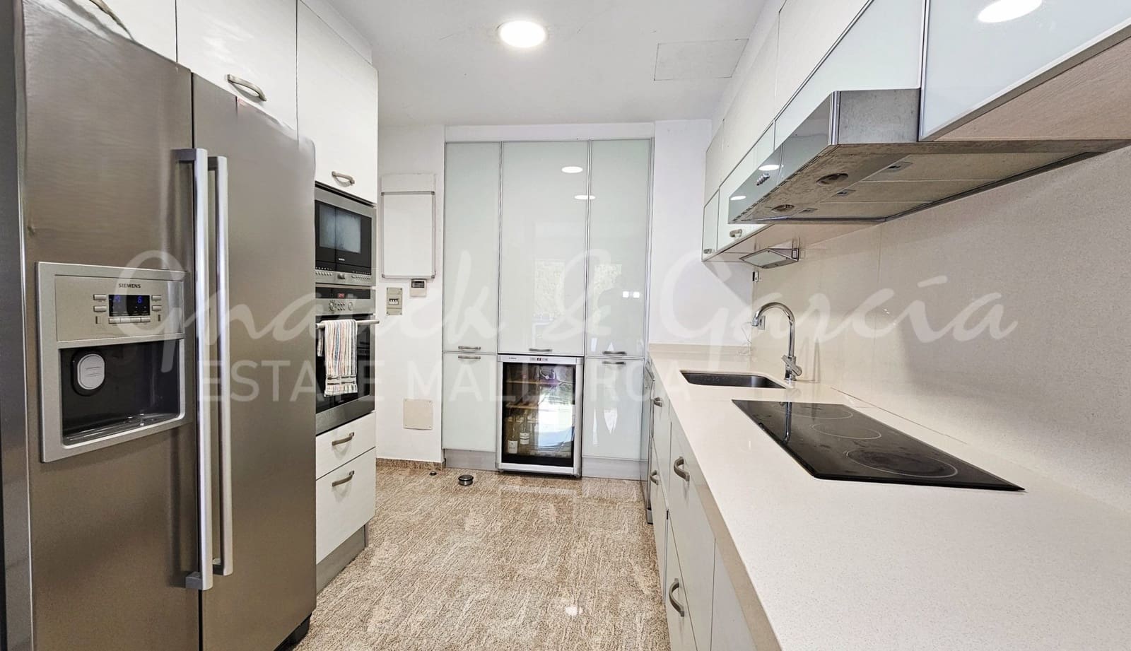 5 slaapkamer Halfvrijstaande villa te koop in Son Veri Nou met garage - € 770.000 (Ref: 8780906)