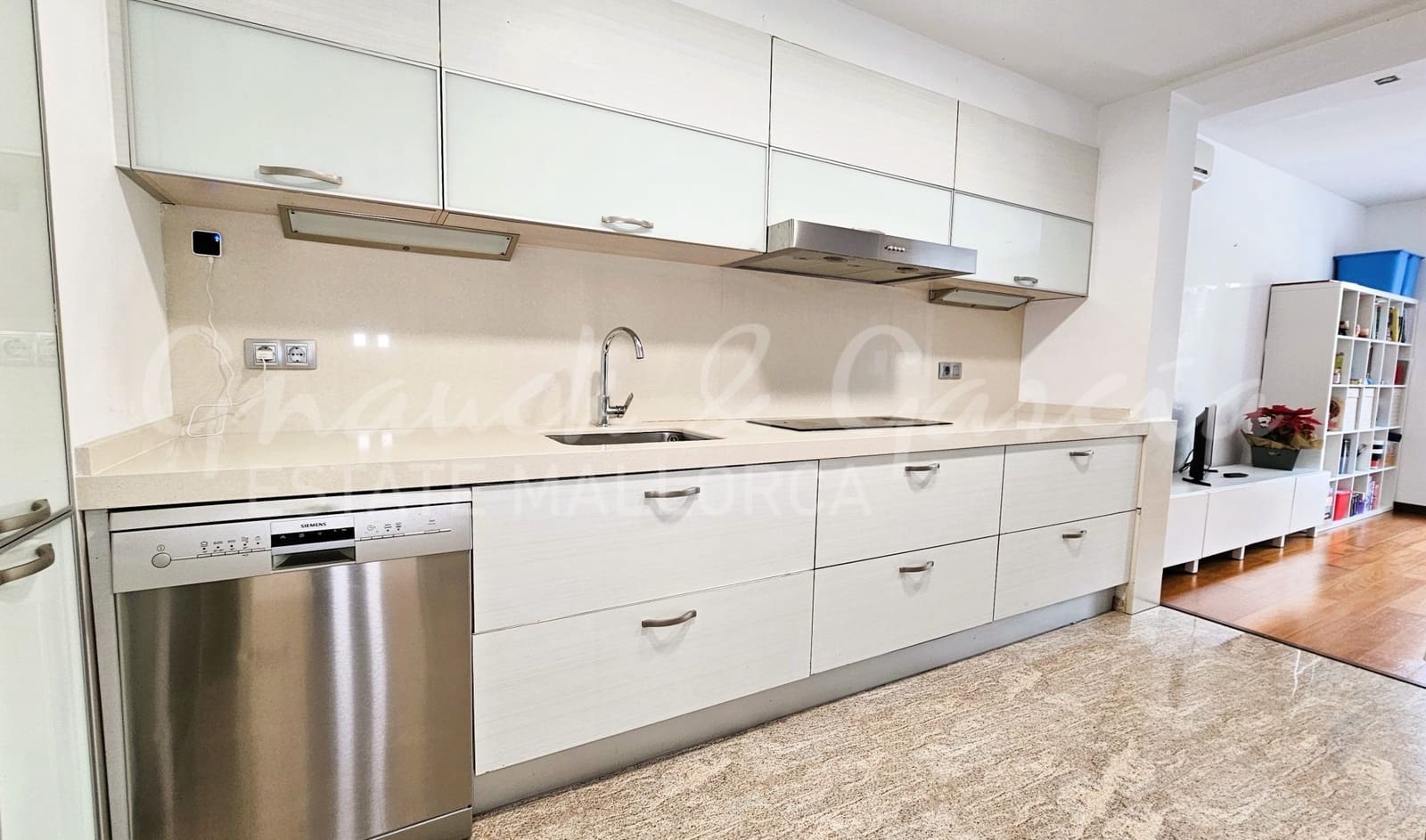 5 slaapkamer Halfvrijstaande villa te koop in Son Veri Nou met garage - € 770.000 (Ref: 8780906)