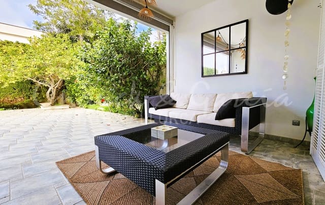 5 slaapkamer Halfvrijstaande villa te koop in Son Veri Nou, Llucmajor met garage - € 770.000 (Ref: 8780906)