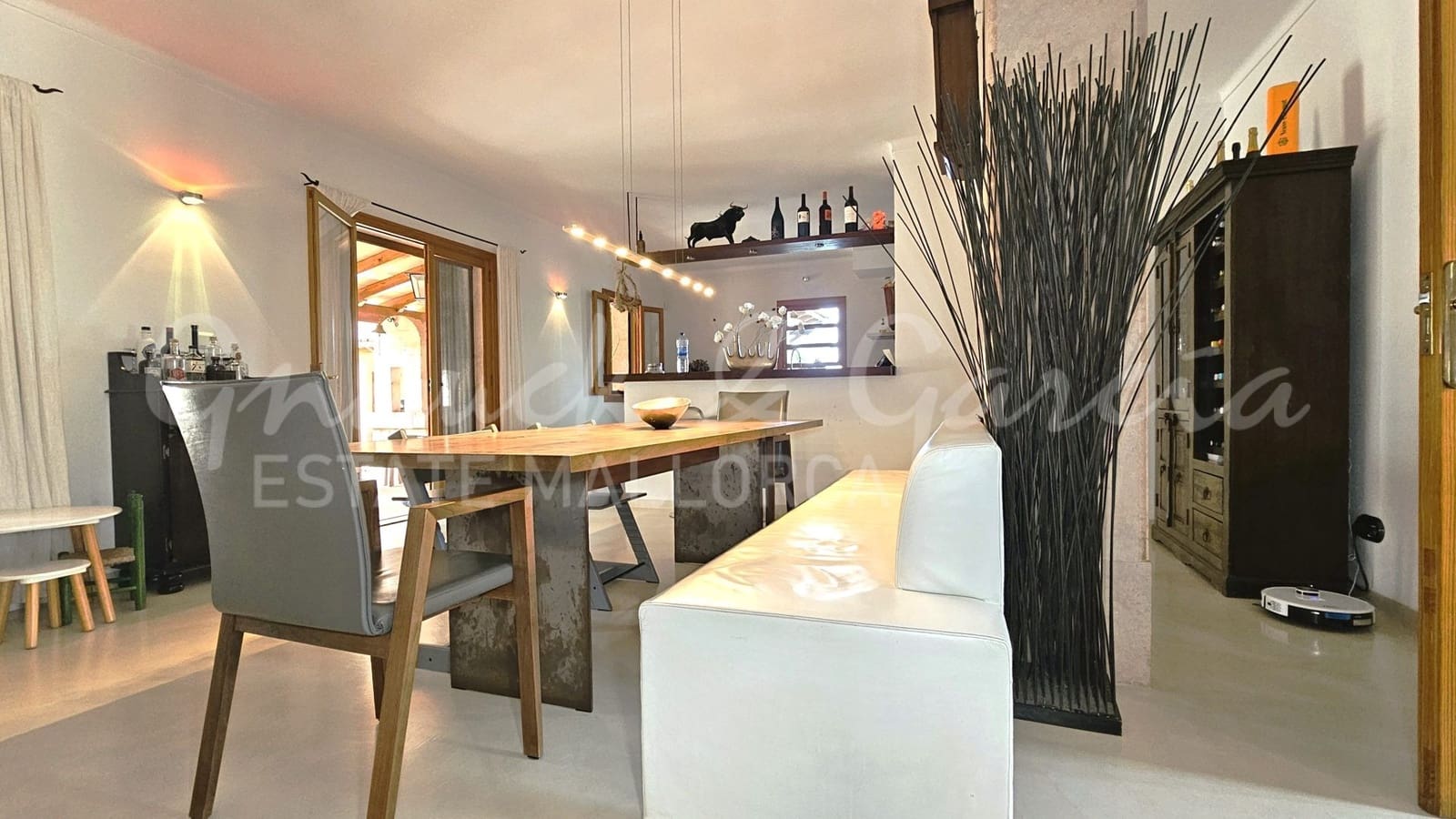 8 soveværelse Finca/Landehus til salg i Campos med swimmingpool garage - € 2.430.000 (Ref: 8837124)