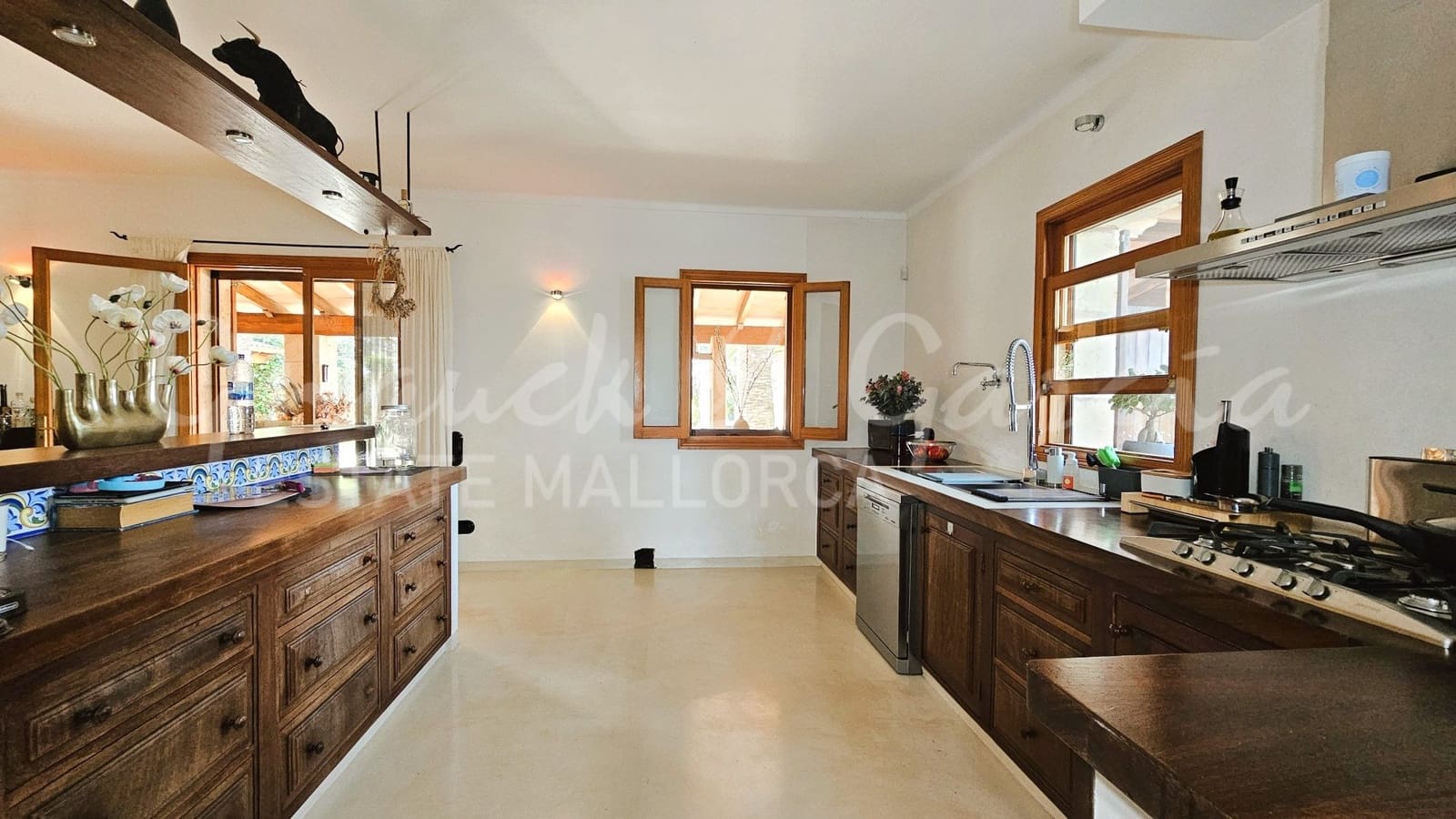 8 soveværelse Finca/Landehus til salg i Campos med swimmingpool garage - € 2.430.000 (Ref: 8837124)