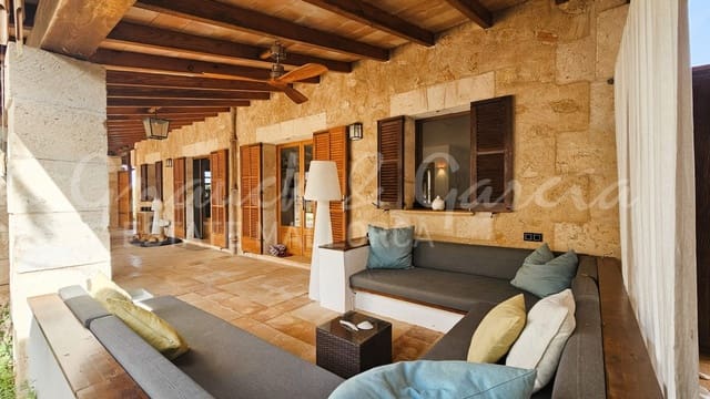 8 bedroom Finca/Country House for sale in Campos with pool garage - € 2,430,000 (Ref: 8837124)