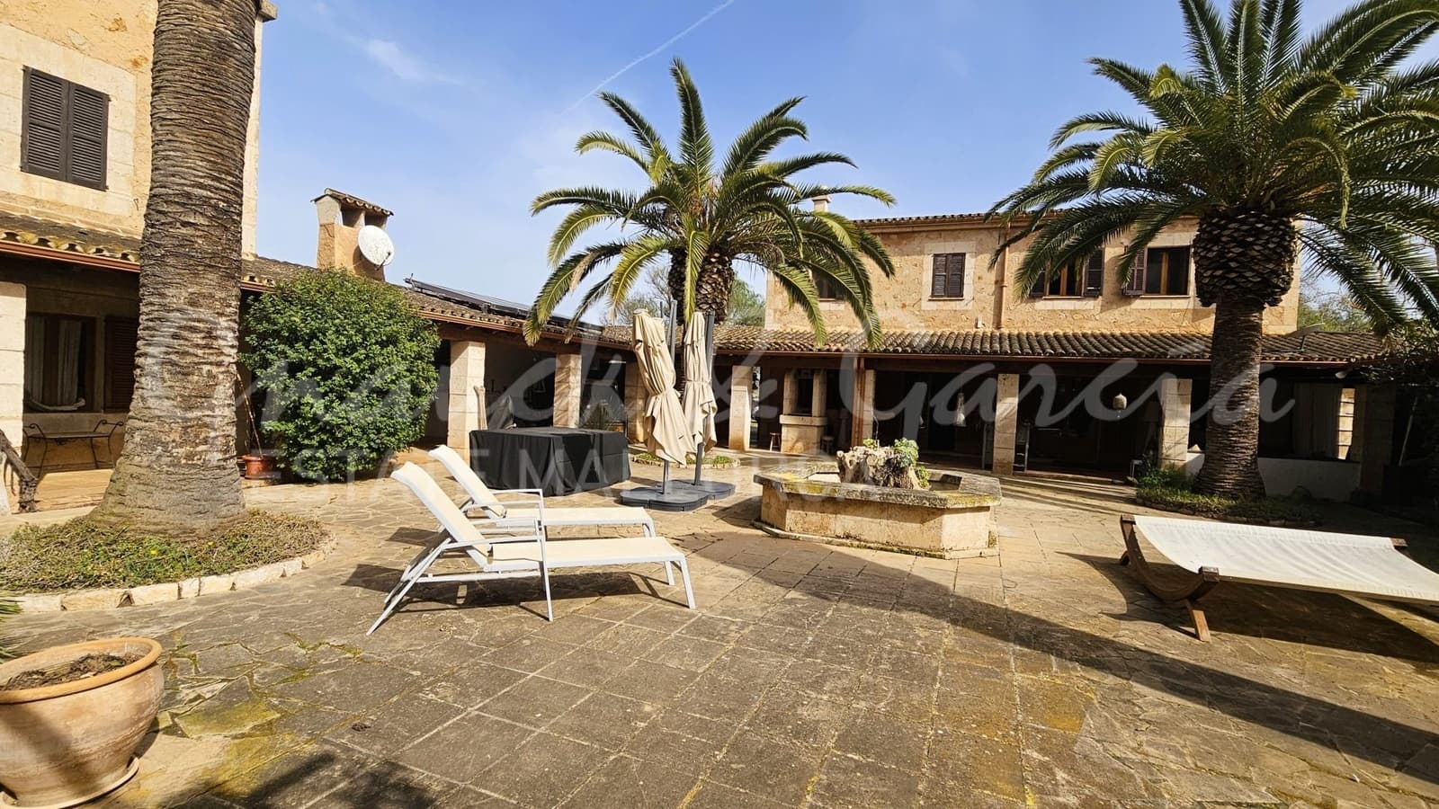 8 soveværelse Finca/Landehus til salg i Campos med swimmingpool garage - € 2.430.000 (Ref: 8837124)