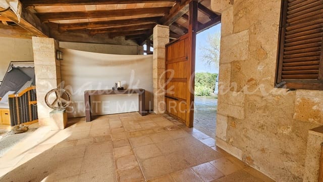 8 bedroom Finca/Country House for sale in Campos with pool garage - € 2,430,000 (Ref: 8837124)