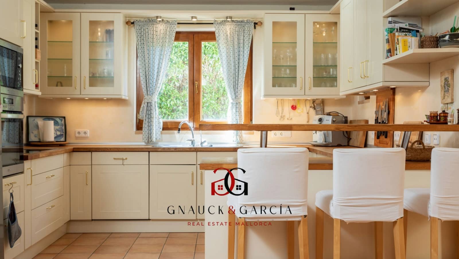 5 soverom Villa til salgs i Santa Ponsa med svømmebasseng garasje - € 2 790 000 (Ref: 8917303)