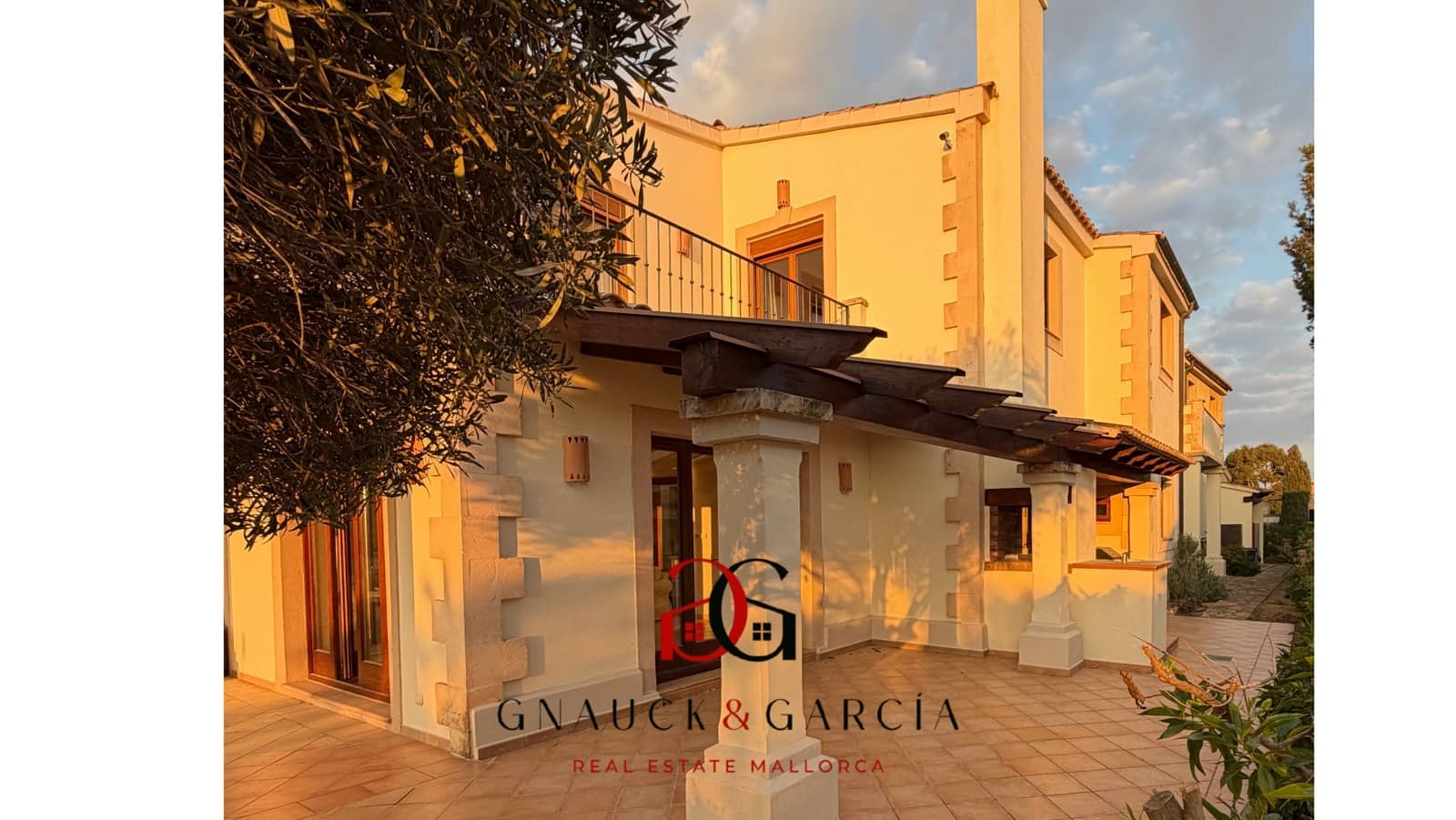 5 soverom Villa til salgs i Santa Ponsa med svømmebasseng garasje - € 2 790 000 (Ref: 8917303)