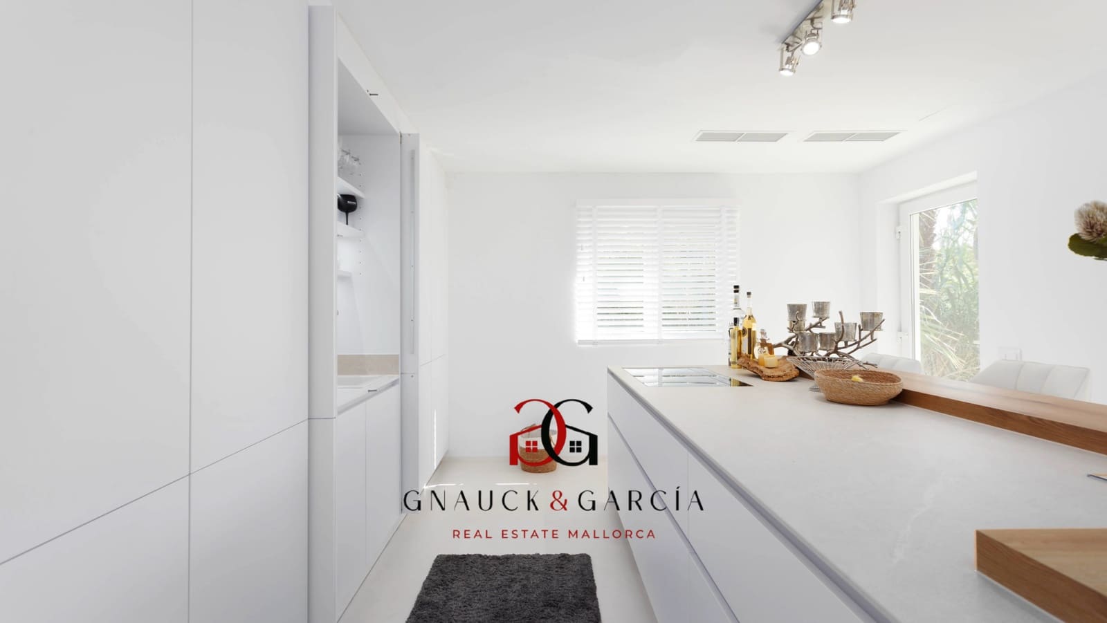 4 soverom Villa til salgs i Peguera / Paguera med svømmebasseng garasje - € 3 950 000 (Ref: 9383735)