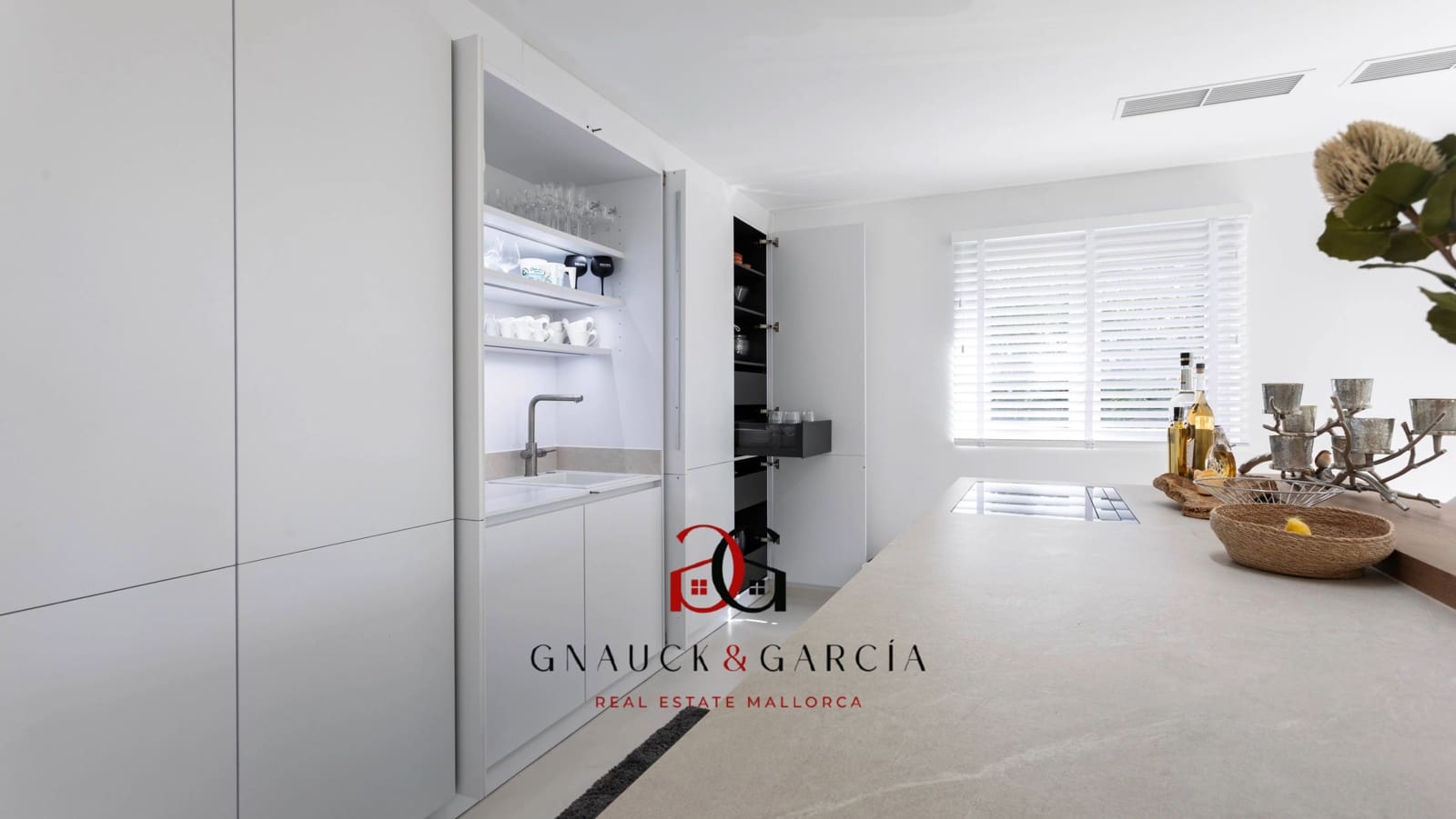 4 soverom Villa til salgs i Peguera / Paguera med svømmebasseng garasje - € 3 950 000 (Ref: 9383735)