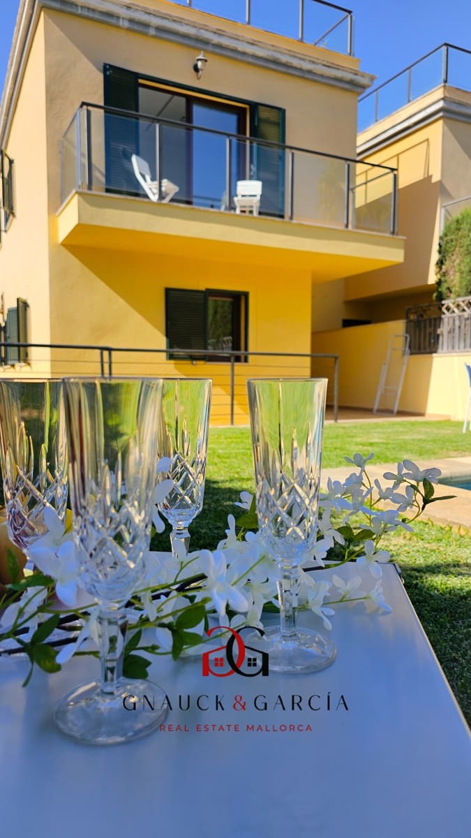 3 slaapkamer Halfvrijstaande villa te koop in Badia Blava met zwembad garage - € 849.000 (Ref: 9388651)