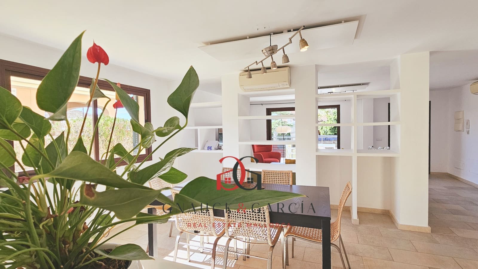 3 slaapkamer Halfvrijstaande villa te koop in Badia Blava met zwembad garage - € 849.000 (Ref: 9388651)