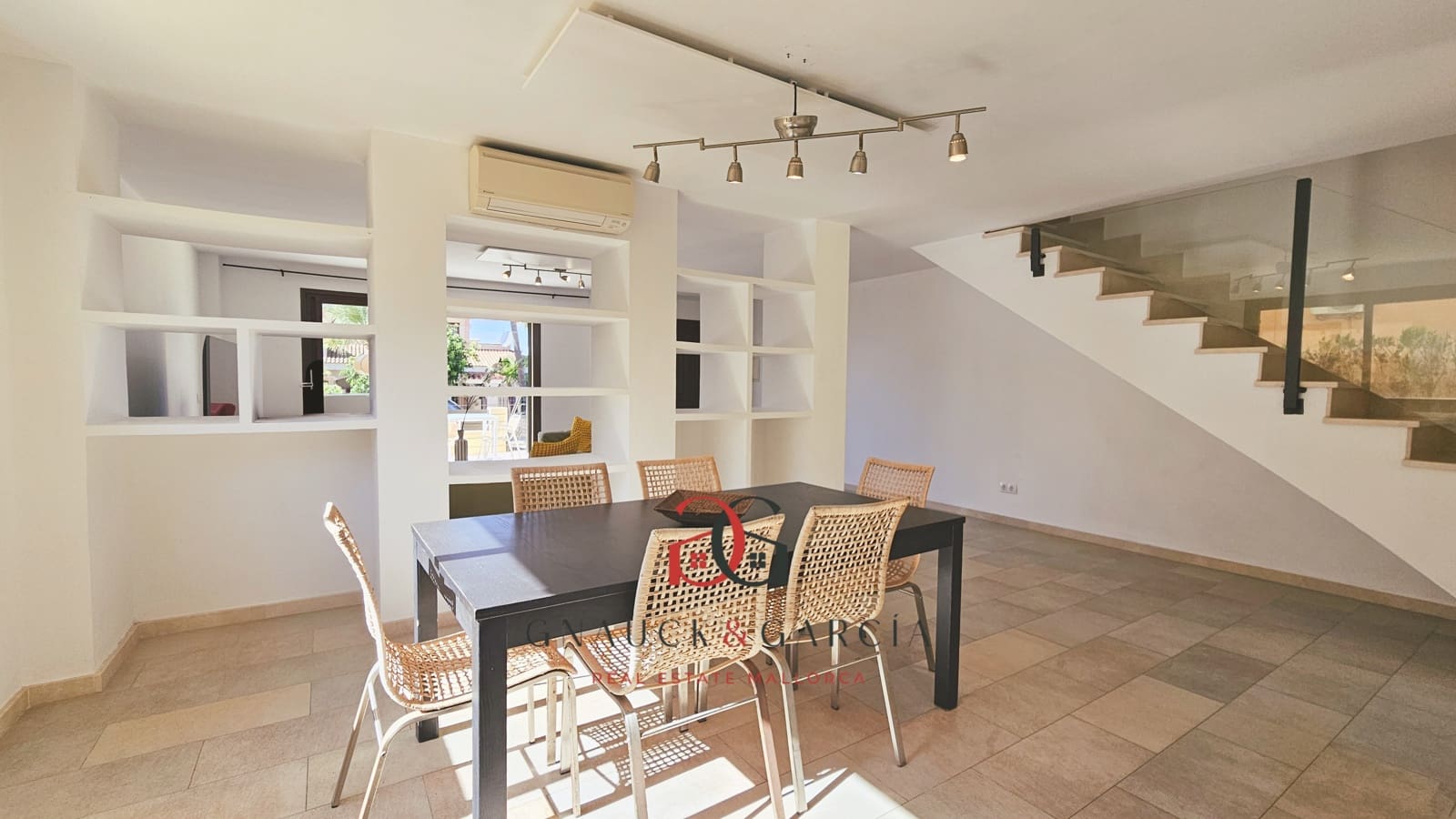 3 slaapkamer Halfvrijstaande villa te koop in Badia Blava met zwembad garage - € 849.000 (Ref: 9388651)