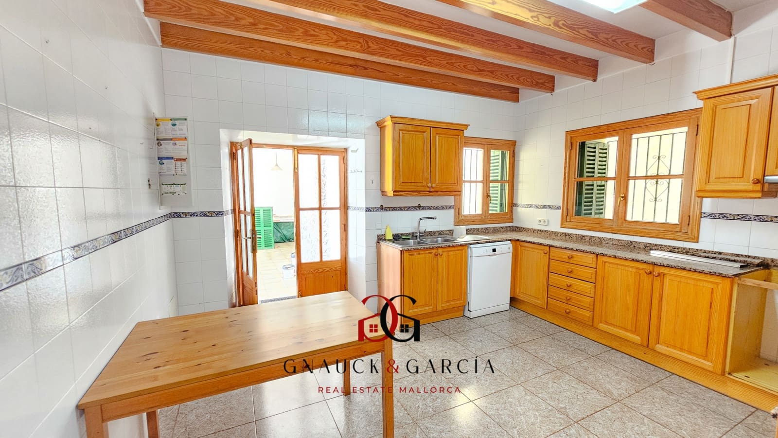 4 soveværelse Finca/Landehus til salg i Establiments - € 1.270.000 (Ref: 9405866)